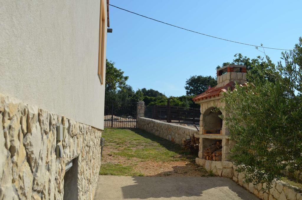 Apartments Krusvina Lun  Εξωτερικό φωτογραφία