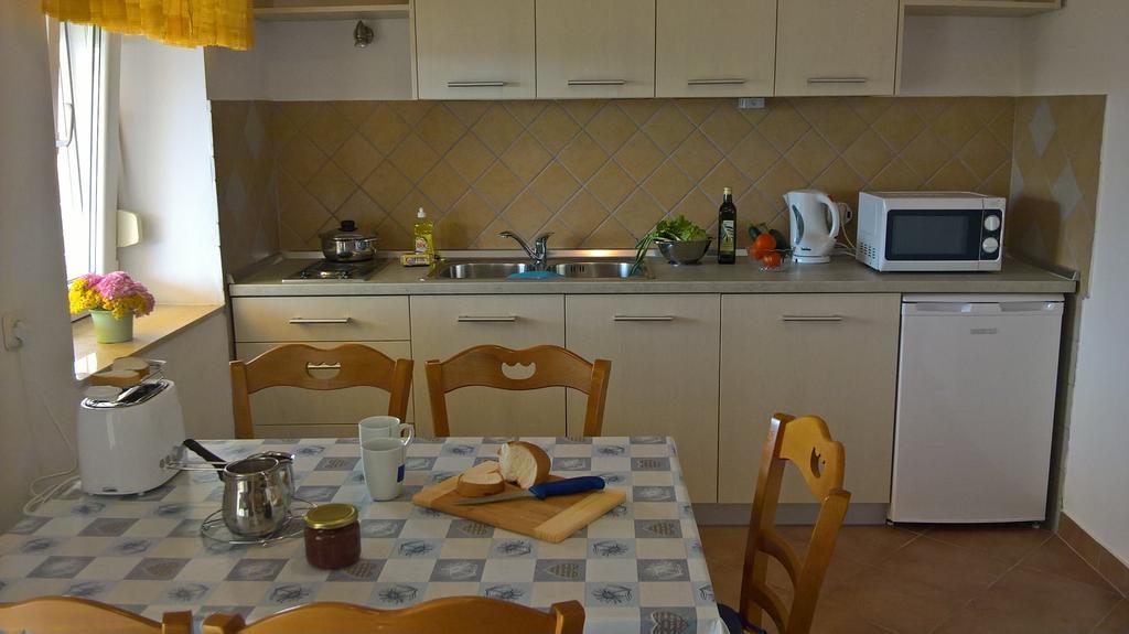 Apartments Krusvina Lun  Εξωτερικό φωτογραφία